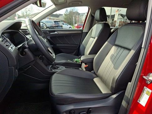 Certified 2022 Volkswagen Tiguan SE AWD/4WD image 16