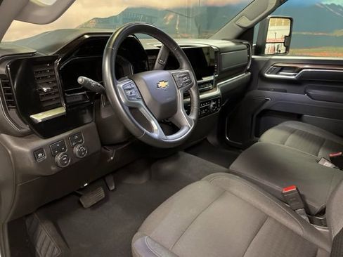 Used 2025 Chevrolet Silverado 2500 LT w/ Convenience Package image 30