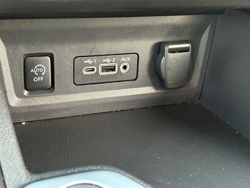 Certified 2024 Nissan Sentra SV image 23