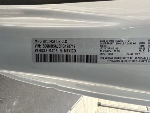 New 2024 RAM 2500 Tradesman w/ Chrome Appearance Group image 38