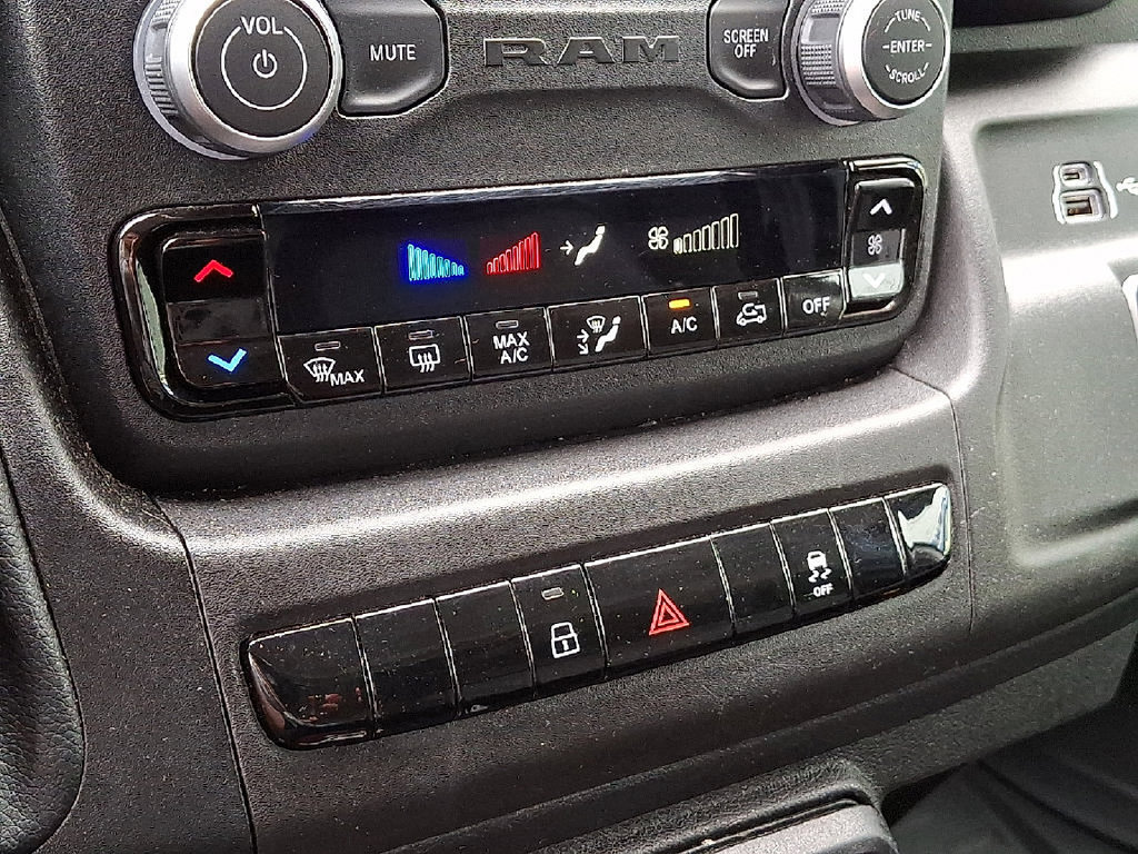 Used 2025 RAM ProMaster 2500 w/ U-Haul Equipment Group FWD image 20