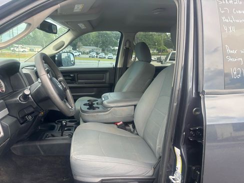 Used 2018 RAM 2500 Tradesman w/ Chrome Appearance Group AWD/4WD image 10