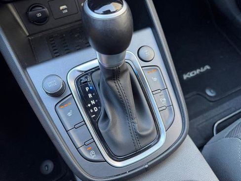 Used 2022 Hyundai Kona Limited image 22