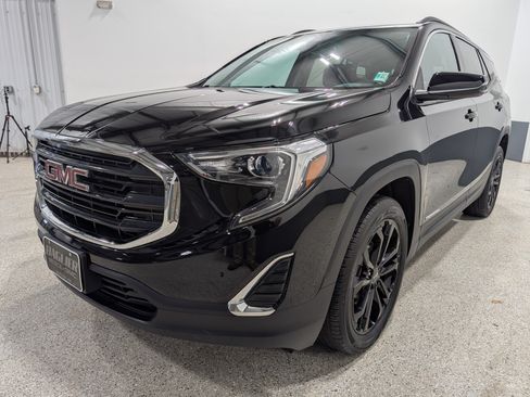 Used 2020 GMC Terrain SLE w/ Driver Convenience Package AWD/4WD image 6