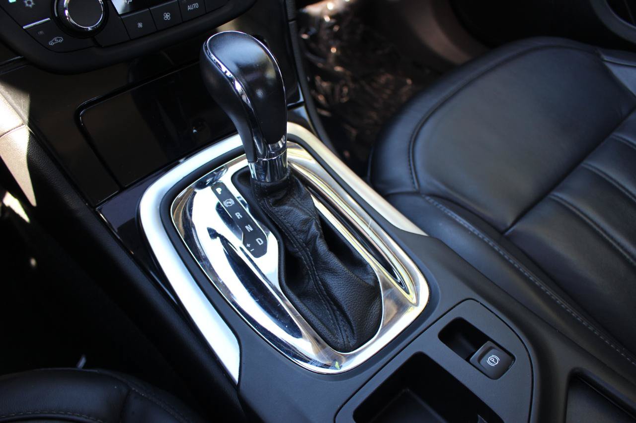 Used 2013 Buick Regal Premium FWD image 30