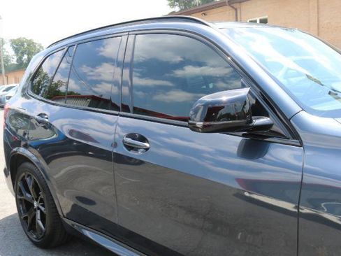 Used 2019 BMW X5 xDrive50i w/ M Sport Package AWD/4WD image 8