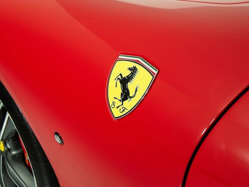 Certified 2025 Ferrari Roma Spider RWD image 15