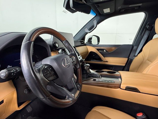 Used 2023 Lexus LX 600 4WD w/ Accessory Package (Z1) image 16