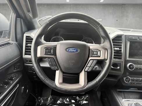 Used 2021 Ford Expedition XLT image 12