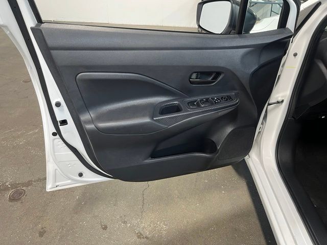 Used 2025 Nissan Versa S FWD image 25