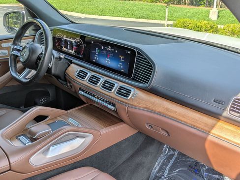Certified 2024 Mercedes-Benz GLS 450 4MATIC w/ AMG Line Exterior image 36