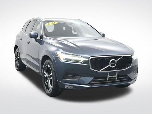 Used 2021 Volvo XC60 T5 Momentum w/ Protection Package Premier FWD image 3