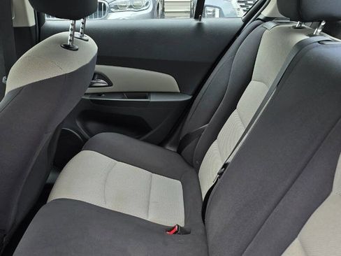 Used 2016 Chevrolet Cruze LS FWD image 16