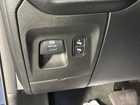 Used 2020 RAM 1500 Laramie w/ Sport Appearance Package AWD/4WD image 32