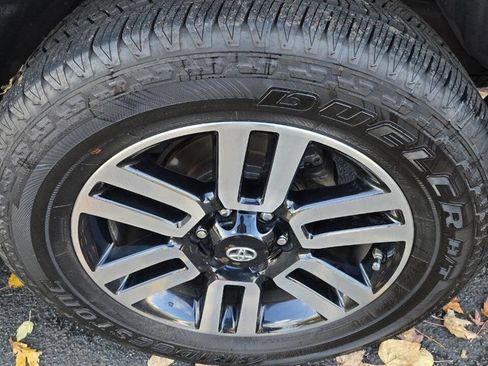 Used 2014 Toyota 4Runner Limited image 16