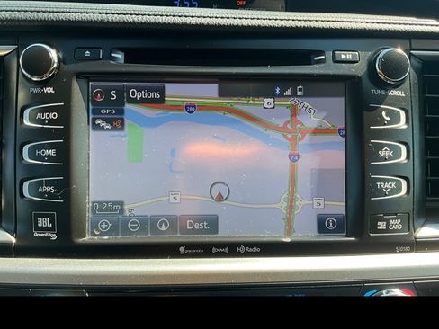 Used 2018 Toyota Highlander Limited AWD/4WD image 6