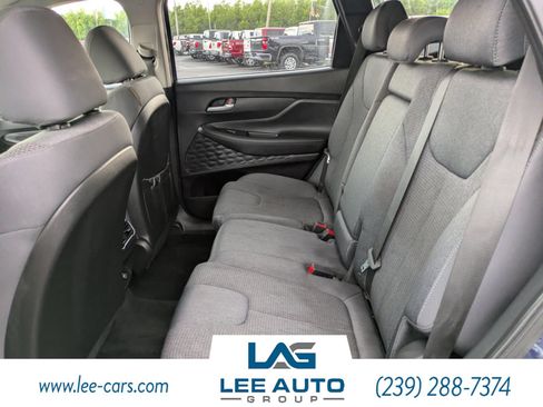 Used 2022 Hyundai Santa Fe SE FWD image 11