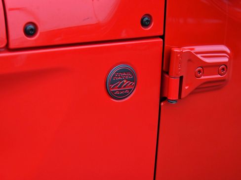 Used 2023 Jeep Wrangler Unlimited Rubicon image 13