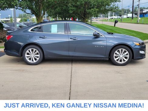 Used 2020 Chevrolet Malibu LT FWD image 2