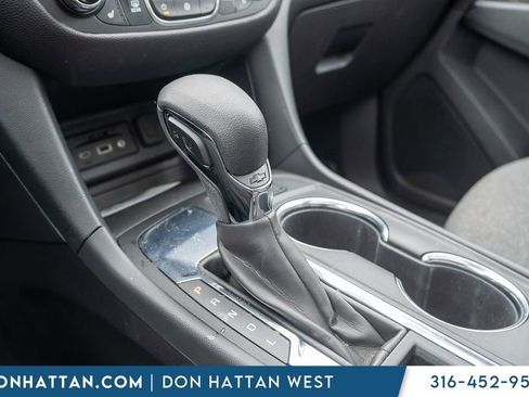 Used 2023 Chevrolet Equinox LT image 10