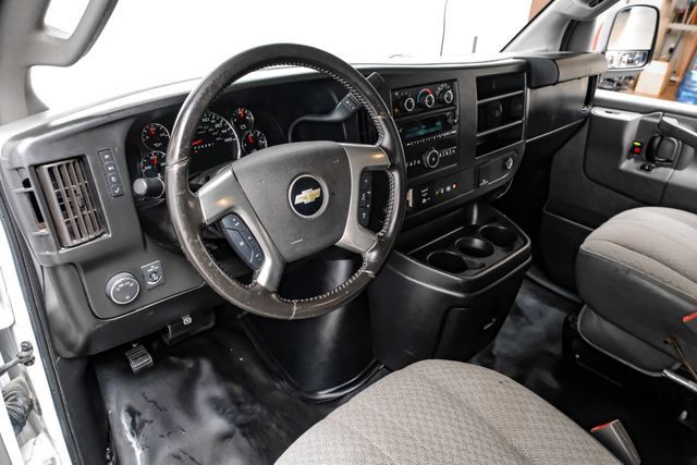 Used 2018 Chevrolet Express 2500 LT w/ LT Preferred Equipment Group RWD image 3