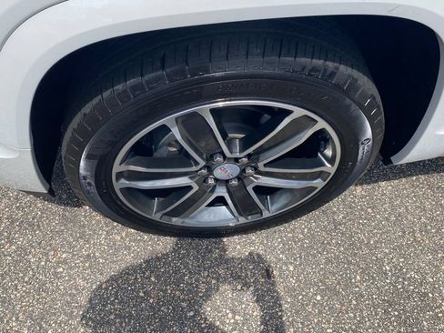 Used 2019 GMC Acadia Denali FWD image 22