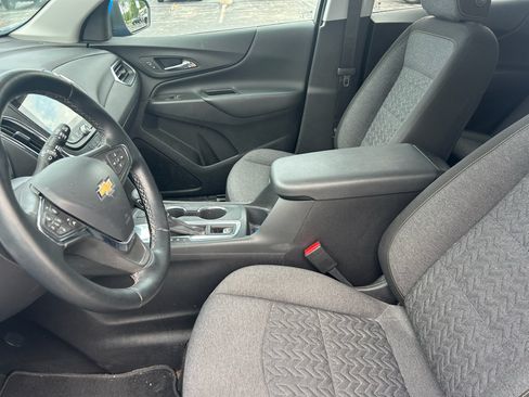 Used 2024 Chevrolet Equinox LT FWD image 9