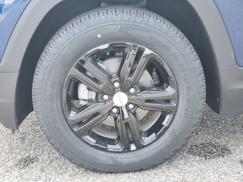 Used 2023 GMC Terrain SLE w/ Driver Convenience Package AWD/4WD image 5