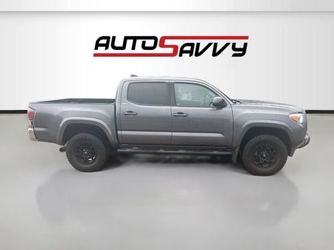 Used 2020 Toyota Tacoma SR5 RWD image 8