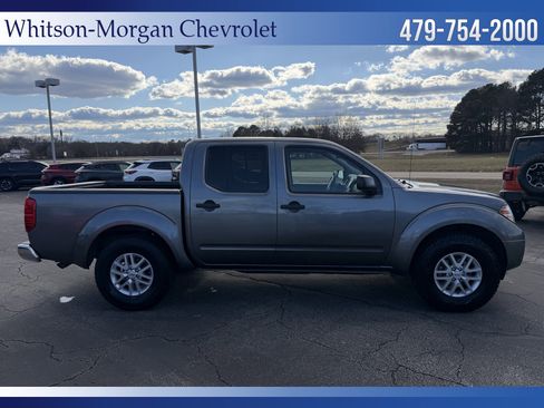 Used 2019 Nissan Frontier SV image 4