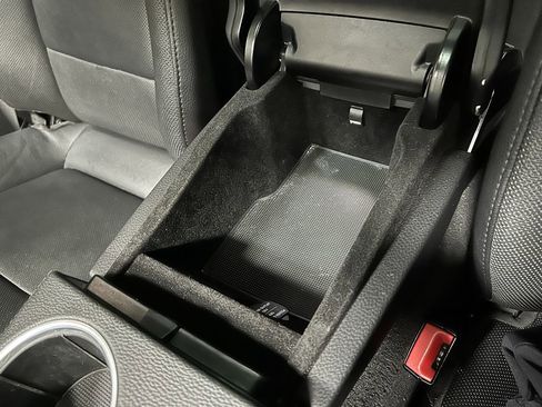 Used 2012 Porsche Panamera 4 image 33