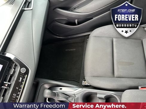 Used 2024 Toyota Corolla LE w/ LE Convenience Package FWD image 24