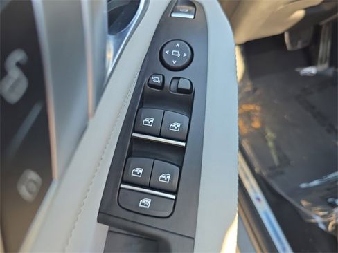 Used 2025 BMW X5 xDrive40i image 14