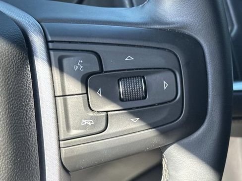 Used 2024 GMC Yukon XL SLT w/ SLT Luxury Package image 29