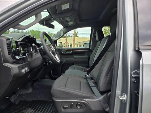 New 2025 GMC Sierra 1500 Elevation image 18