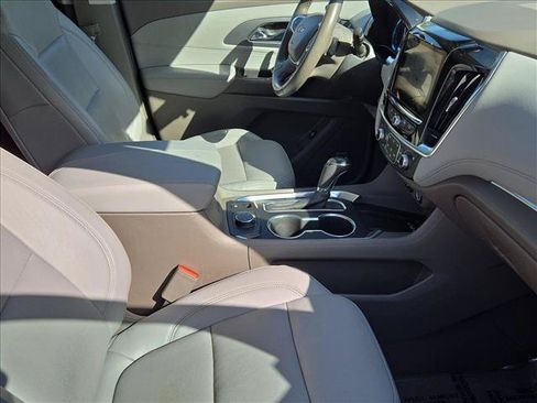 Used 2019 Chevrolet Traverse Premier AWD/4WD image 21