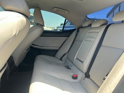 Used 2016 Lexus IS 200t RWD image 34