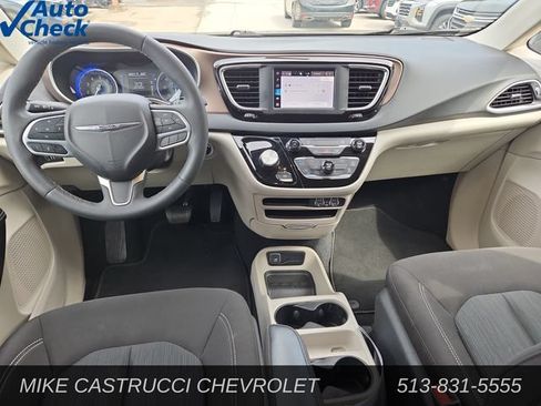 Used 2023 Chrysler Voyager LX FWD image 10