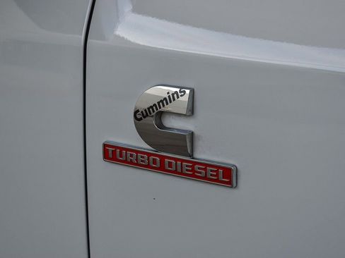 Used 2024 RAM 2500 Laramie AWD/4WD image 11