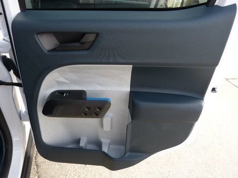 Used 2025 Ford Maverick XLT w/ Equipment Group 302A image 18