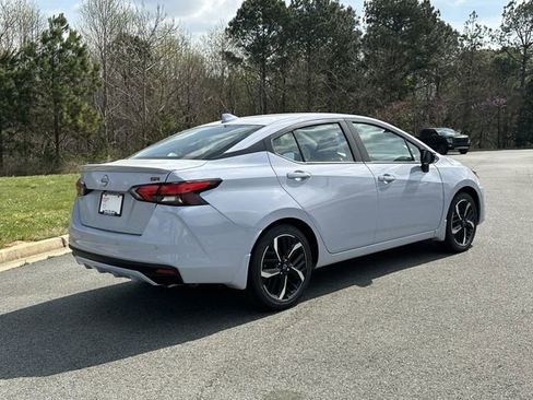 New 2025 Nissan Versa SR image 8