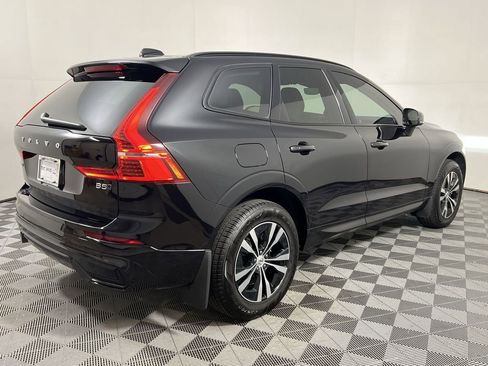 Certified 2025 Volvo XC60 B5 Core w/ Climate Package PRO image 10