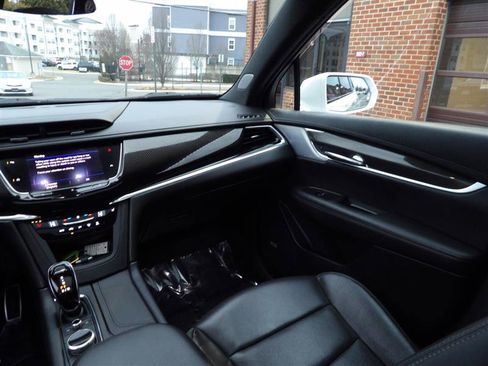 Used 2020 Cadillac XT6 Sport image 19