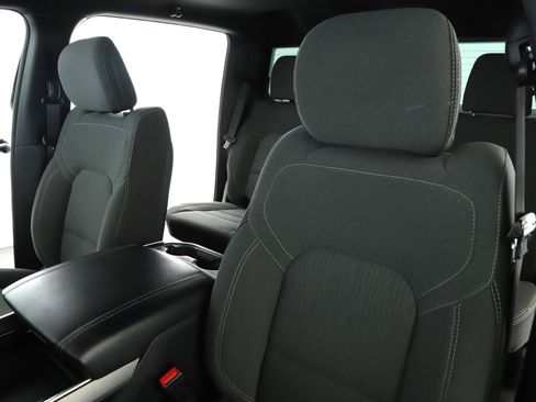 Used 2023 RAM 1500 Big Horn AWD/4WD image 4