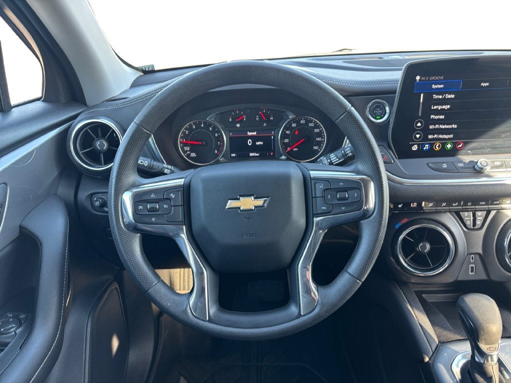 Used 2026 Chevrolet Blazer LT w/ Convenience Package FWD image 13