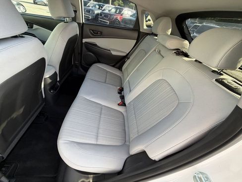 Used 2023 Hyundai Kona SEL FWD image 13