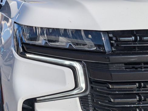 Used 2022 Chevrolet Suburban RST w/ Luxury Package image 11