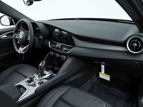 New 2026 Alfa Romeo Giulia w/ Driving Assist Package RWD image 12
