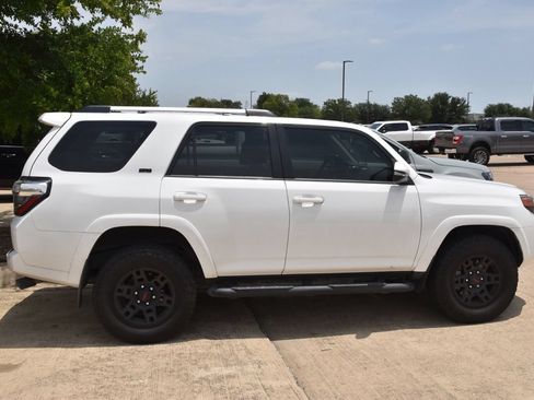 Used 2024 Toyota 4Runner SR5 Premium w/ Moonroof Package AWD/4WD image 6
