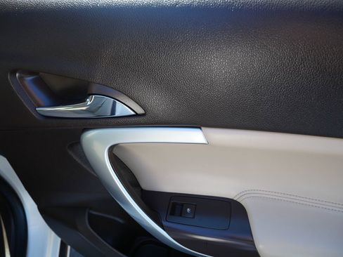 Used 2014 Buick Regal AWD image 29